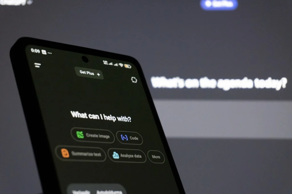 Tela de smartphone mostrando interface de assistente de inteligência artificial, representando o Meta AI